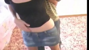 Üniversite Öğrencilerinin Ev Yapımı Oral Seks Ve Ev Yapımı Eğlence Videosu