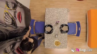 Jessica Reyes'In Büyük Yarrağı, 18 Yaşındaki Alba'Yı Irklararası Bir Videoda Tatmin Ediyor