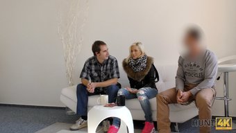 Avrupalı Çift Ria Sunn Ve Komşusu Adam Cuckoldry Ile Meşgul Oluyor