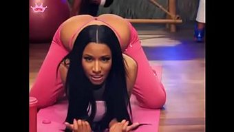 Nicki Minaj'In Performansı Seksi Ve Traşlı Varlıklarıyla Daha Da Artıyor.