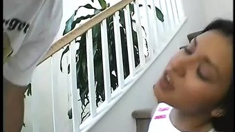 Seksi Bir Latin Kadınla Irklararası Oral Seks Ve Mastürbasyon