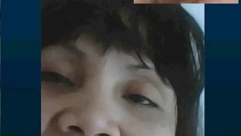 Amatör Pinay Milf, Devasa Bir Yarrağı Elleriyle Alıyor