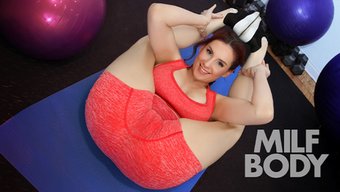 Fitness Koçu, Egzersiz Topuna Dildo Takıyor Ve Kelly Caprice'I Yoğun Bir Yolculuğa Davet Ediyor