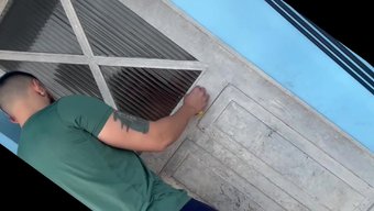 Teslimatçı Iyi Iş Çıkardı, Arjantinli Ve Brezilyalıyı Sipariş Etti Ve Bir Telefon Görüşmesi Yaptı.