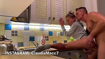Ev Yapımı Mutfakta Creampie Bitiş Ile Sikiş