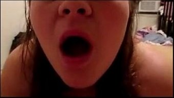 Ev Yapımı Video, Karısının Kocasına Sakso Çektiği Ve Spermi Yuttuğu Bir Video