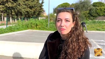 Livia, Harika Seks Yapmak Isteyen Ateşli Bir Kız.