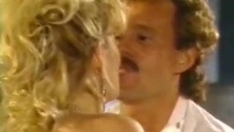 Vintage Porno Yıldızları Retro Temalı Videoda Pislik Yapıyorlar