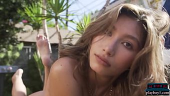 Dominique Lobito'Nun Playboy Için Muhteşem Solo Çıplak Fotoğraf Çekimi