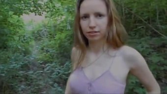 Magnitogorsk'Tan Rus Bir Eskort Olan Yulia Lazareva, Açık Havada Açık Havada Buluşmalara Katılıyor Ve Kaba Yorumlar Yapıyor