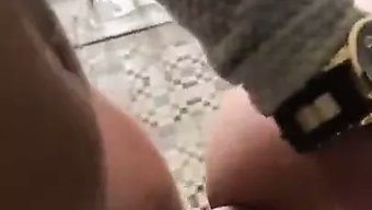 Büyük Götlü Kızın Sıkı Göt Deliğinde Büyük Arap Yarrağı