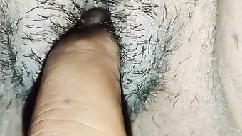 Genç (18+) Kız, Erkek Arkadaşı Tarafından Parmaklanmaktan Hoşlanıyor