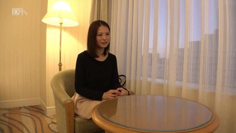 Nanako Shirasaki, Sıcak Bir Yerel Işçi Sahnesinde.