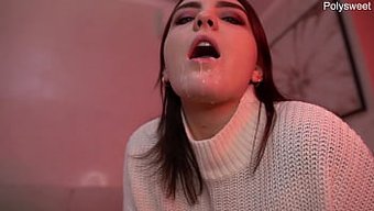 Yakın Çekim Bdsm Videosunda, Boşalmaya Takıntılı Rus Genç Kızın Spermleri Doluyor