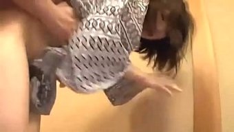 Bir Porno Videosunda Japon Bir Kızın Adı Ve Adı Hakkında Soruşturma.
