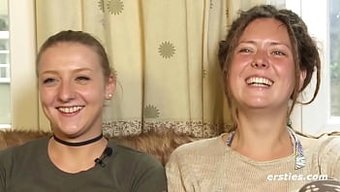 Sofie'Nin Açılış Lezbiyen Karşılaşması, Duygusal Bir Masaj Sırasında Filme Alındı