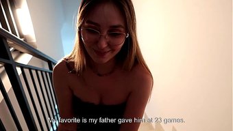 Baba Meşgul Olduğunda, Üvey Anne Eğleniyor.