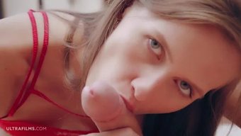 Çek Model Stacy Cruz, Partneriyle Yoğun Cinsel Aktiviteye Dalıyor Bu Açık Videoda
