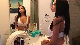 Victoria'Nın Muhteşem Vücudu Bu Bangbros Videosunda Hareket Halinde