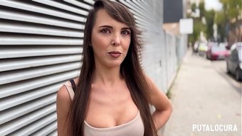 Ispanyol Güzeli Chloee, Muhteşem Büyük Doğal Göğüsleriyle Torbe Tarafından Iş Üstünde Yakalanır Ve Iyi Bir Oral Seks Yapar.