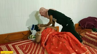 Hint Bhabhi, Bu Inanılmaz Videoda Sıkı Götünü Bir Hırsız Tarafından Siktiriyor!