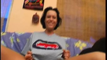 Olgun Alman Milf, Meme Oyunu Ve Oral Becerilerle Domine Ediyor